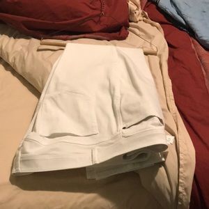 White denim crop jeans